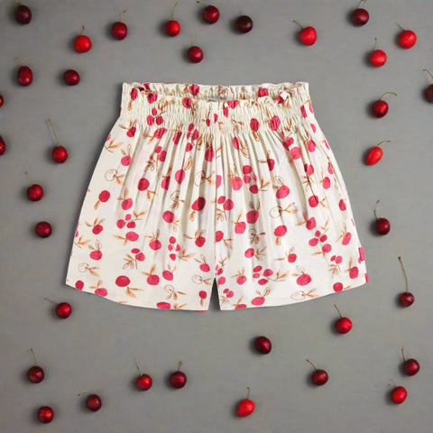 Loose fit cream short with Cherries