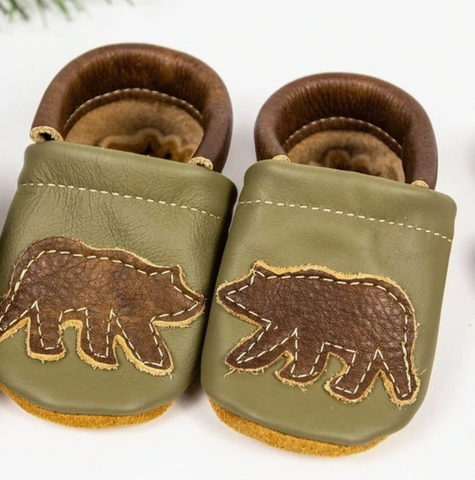 Shoes with Designs - Bear on Lichen